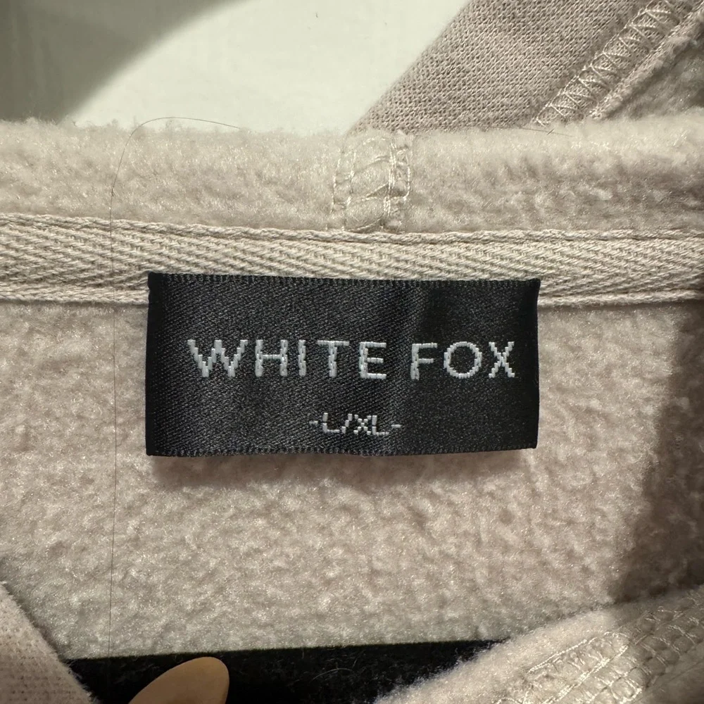 White Fox Hoodie Light Gray Size L/XL - Picture 3 of 14